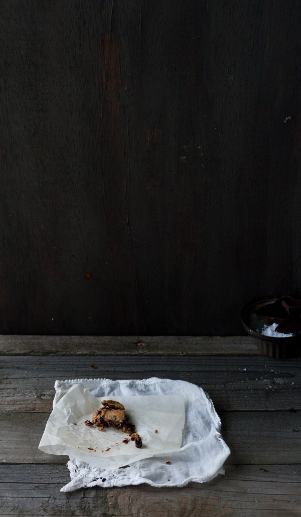 bittersweet chocolate chip cookies with sea salt