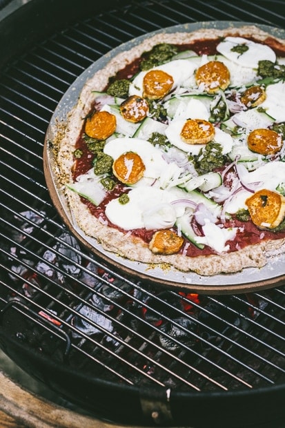 How to make pizza on a Barbecue {+ a No-Knead Sweet Potato, Pesto, Red Onion and Zucchini Ribbon Pizza}